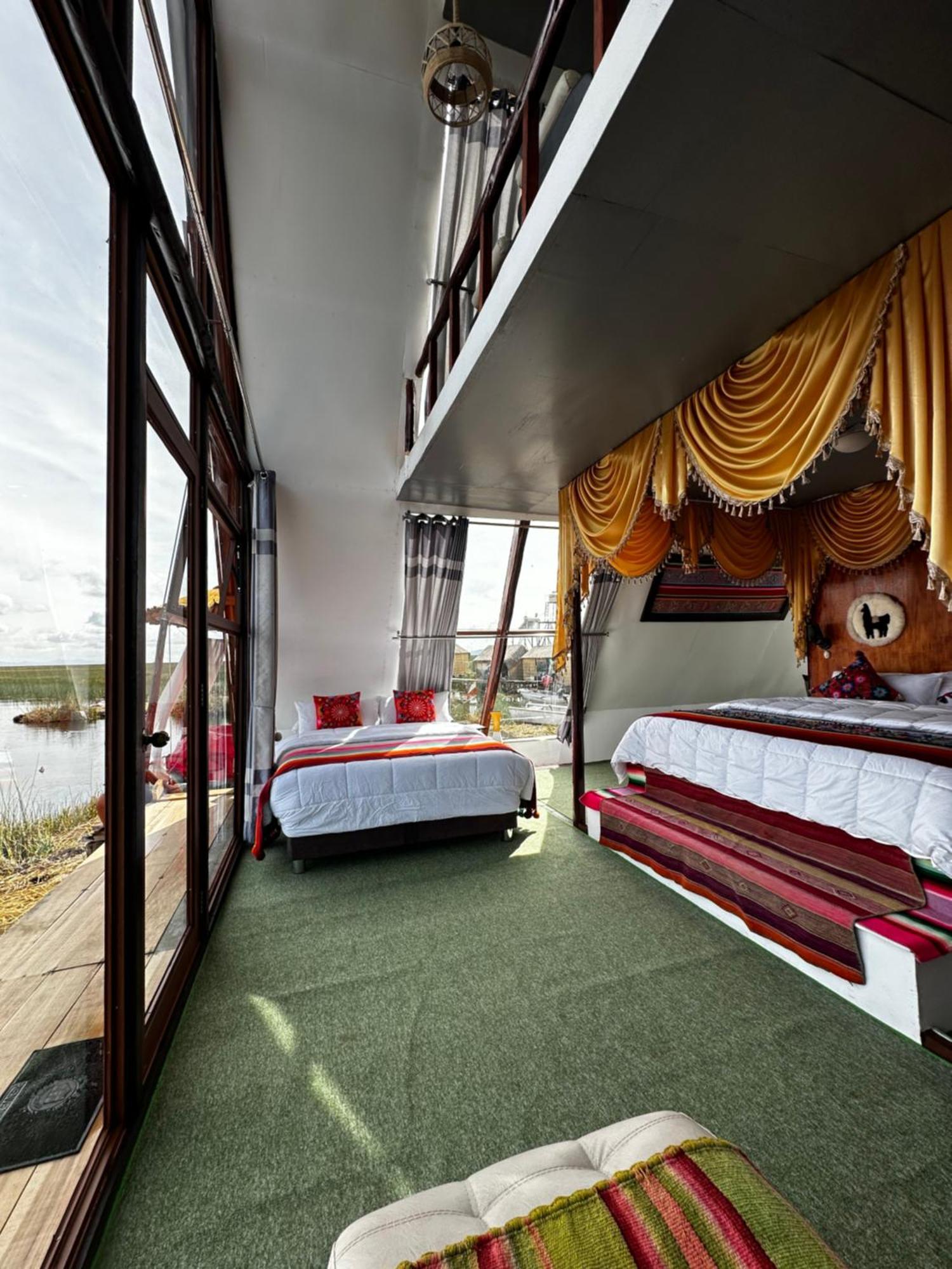 Uros Waliski Lodge Puno Exterior photo