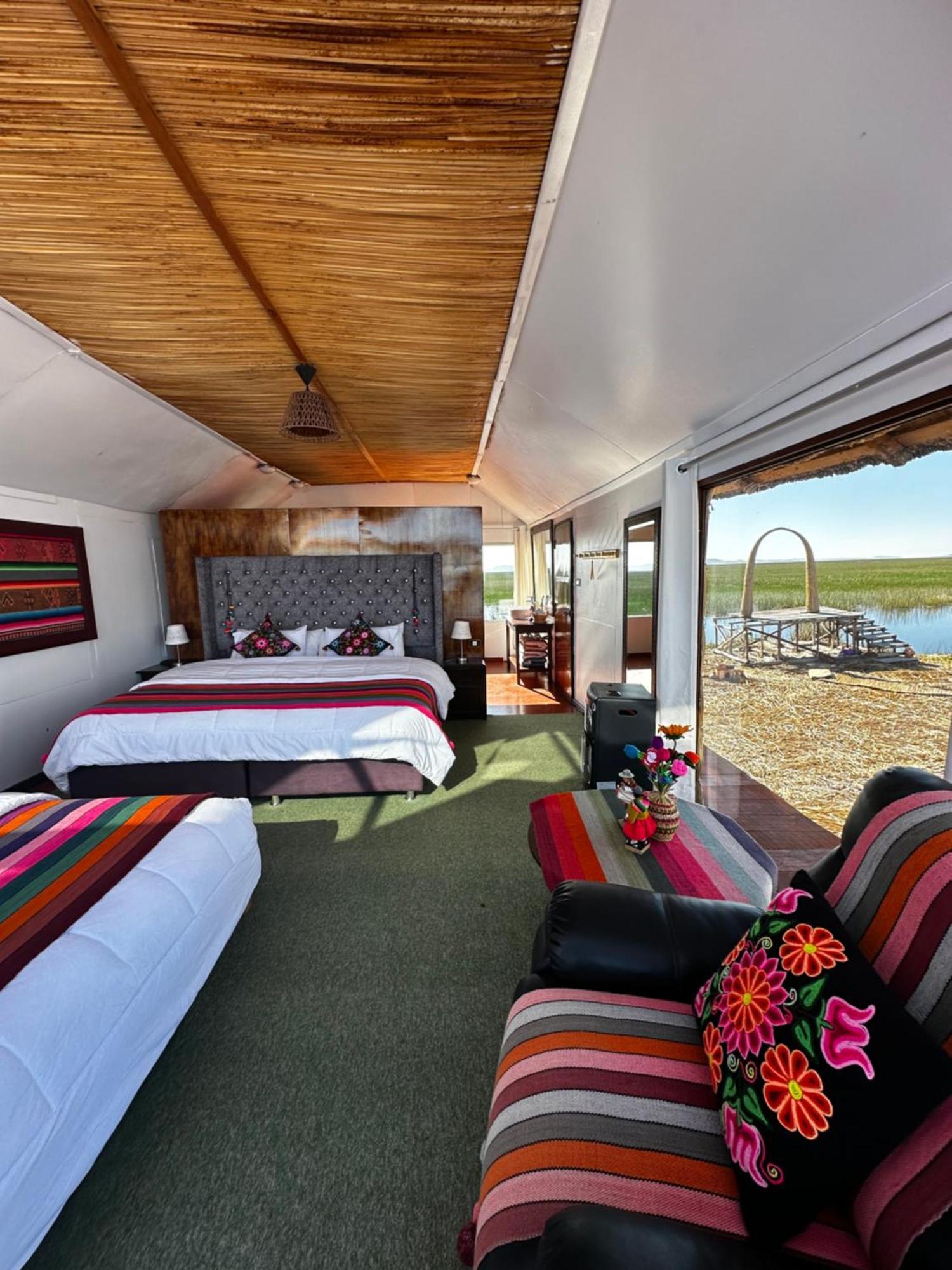 Uros Waliski Lodge Puno Exterior photo