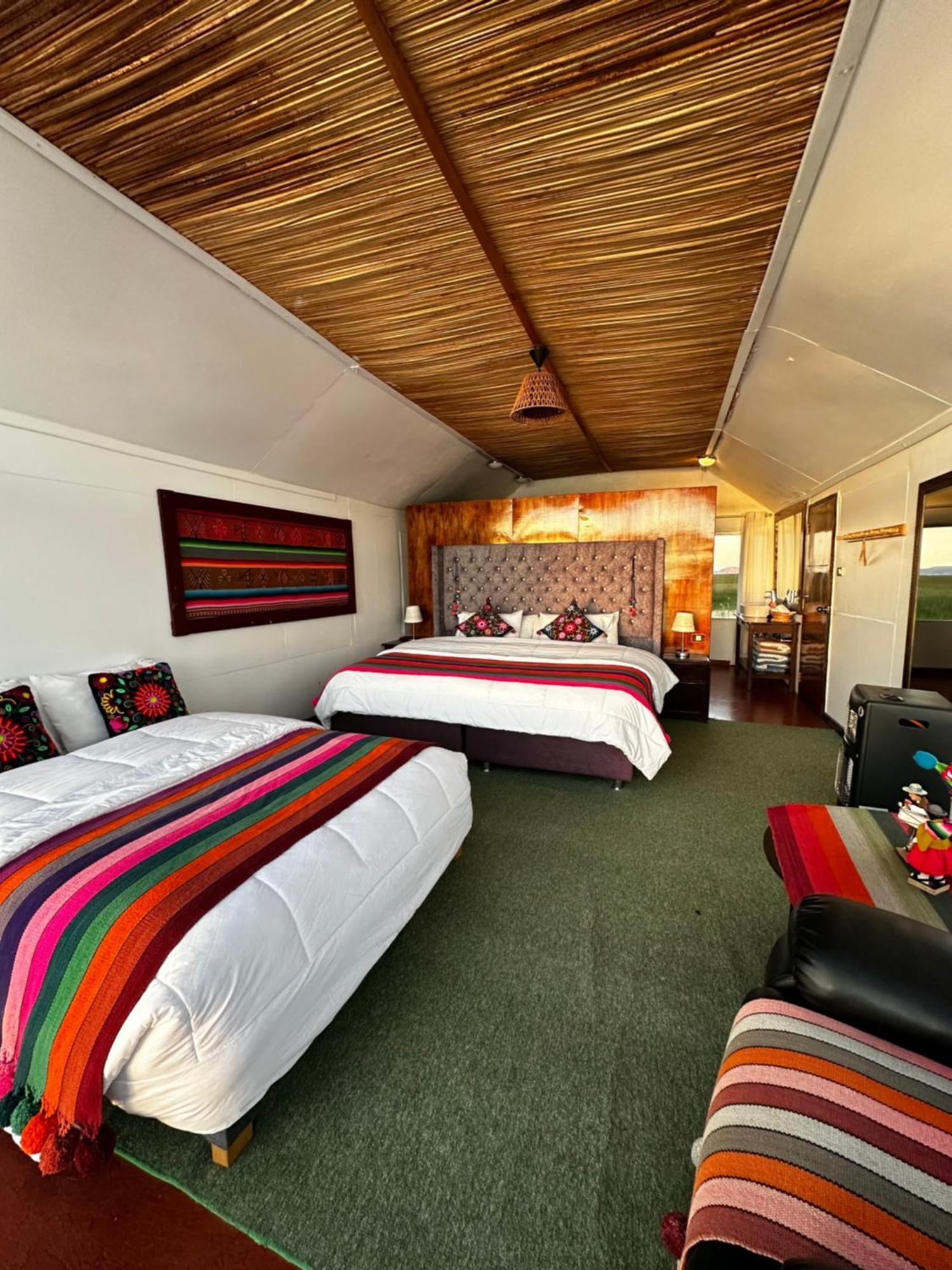 Uros Waliski Lodge Puno Exterior photo
